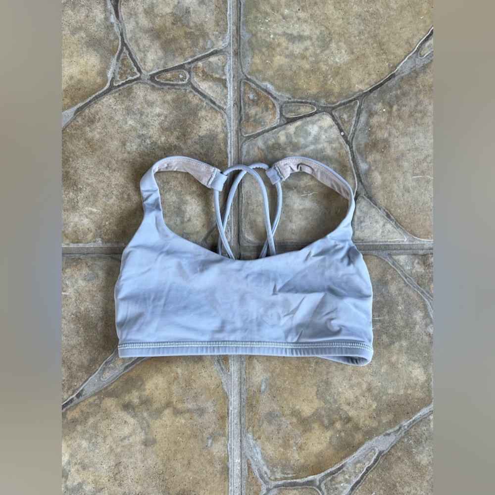 Lululemon sports bra